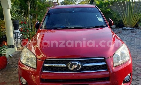 Nunua Ilio tumika Toyota RAV4 Nyekundu Gari ndani ya Dar es Salaam nchini Dar es Salaam