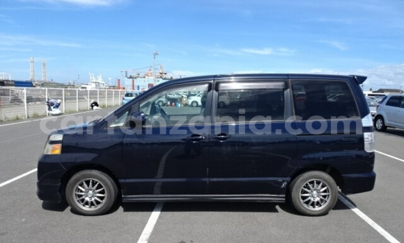 Nunua Imported Toyota Voxy Bluu Gari ndani ya Dar es Salaam nchini Dar es Salaam Nunua Imported Toyota Voxy Bluu Gari ndani ya Dar es Salaam nchini Dar es Salaam