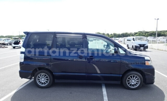 Nunua Imported Toyota Voxy Bluu Gari ndani ya Dar es Salaam nchini Dar es Salaam Nunua Imported Toyota Voxy Bluu Gari ndani ya Dar es Salaam nchini Dar es Salaam