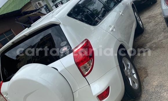 Buy Used Toyota RAV4 White Car in Dar es Salaam in Dar es Salaam Buy Used Toyota RAV4 White Car in Dar es Salaam in Dar es Salaam