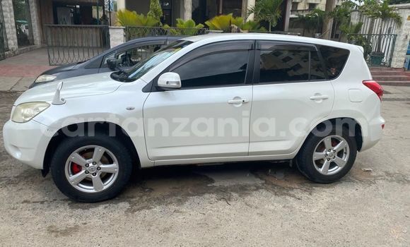 Buy Used Toyota RAV4 White Car in Dar es Salaam in Dar es Salaam Buy Used Toyota RAV4 White Car in Dar es Salaam in Dar es Salaam