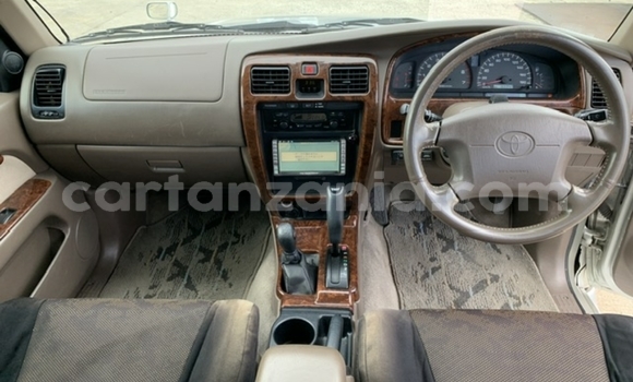Nunua Imported Toyota Hilux Surf Fedha Gari ndani ya Dar es Salaam nchini Dar es Salaam Nunua Imported Toyota Hilux Surf Fedha Gari ndani ya Dar es Salaam nchini Dar es Salaam