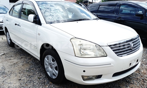 Nunua Imported Toyota Premio Nyeupe Gari ndani ya Dar es Salaam nchini Dar es Salaam