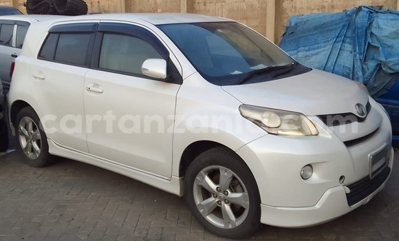 Buy Import Toyota IST White Car in Dar es Salaam in Dar es Salaam Buy Import Toyota IST White Car in Dar es Salaam in Dar es Salaam