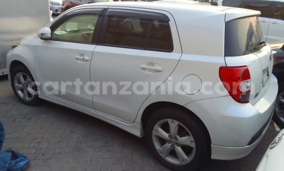 Buy Import Toyota IST White Car in Dar es Salaam in Dar es Salaam Buy Import Toyota IST White Car in Dar es Salaam in Dar es Salaam