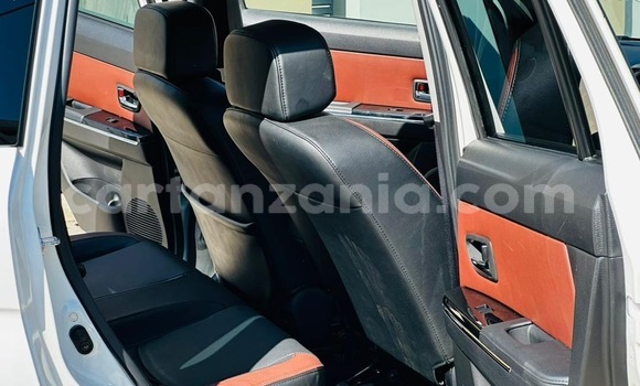 Nunua Imported Mazda Verisa Nyeupe Gari ndani ya Dar es Salaam nchini Dar es Salaam Nunua Imported Mazda Verisa Nyeupe Gari ndani ya Dar es Salaam nchini Dar es Salaam