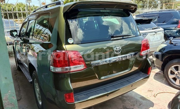 Buy New Toyota Land Cruiser Green Car in Dar es Salaam in Dar es Salaam Buy New Toyota Land Cruiser Green Car in Dar es Salaam in Dar es Salaam