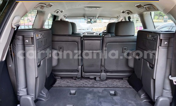 Buy New Toyota Land Cruiser Green Car in Dar es Salaam in Dar es Salaam Buy New Toyota Land Cruiser Green Car in Dar es Salaam in Dar es Salaam