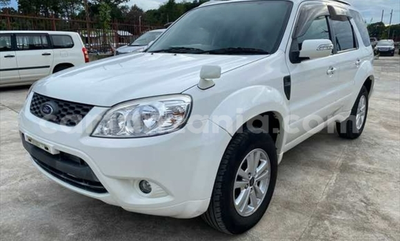 Nunua Imported Ford Escape Nyeupe Gari ndani ya Dar es Salaam nchini Dar es Salaam Nunua Imported Ford Escape Nyeupe Gari ndani ya Dar es Salaam nchini Dar es Salaam