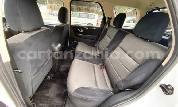 Nunua Imported Ford Escape Nyeupe Gari ndani ya Dar es Salaam nchini Dar es Salaam Nunua Imported Ford Escape Nyeupe Gari ndani ya Dar es Salaam nchini Dar es Salaam