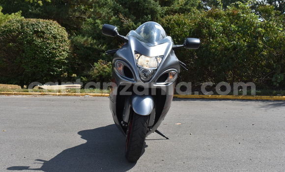 Buy Used Suzuki HAYABUSA Silver Bike in Bagamoyo in Pwani Buy Used Suzuki HAYABUSA Silver Bike in Bagamoyo in Pwani
