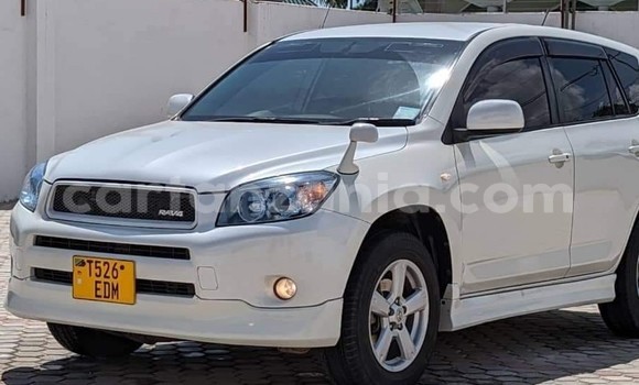 Buy Used Toyota RAV4 White Car in Dar es Salaam in Dar es Salaam Buy Used Toyota RAV4 White Car in Dar es Salaam in Dar es Salaam