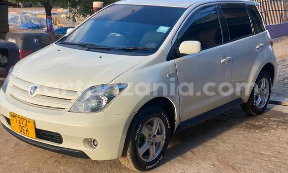 Nunua Ilio tumika Toyota IST Nyeupe Gari ndani ya Dar es Salaam nchini Dar es Salaam Nunua Ilio tumika Toyota IST Nyeupe Gari ndani ya Dar es Salaam nchini Dar es Salaam