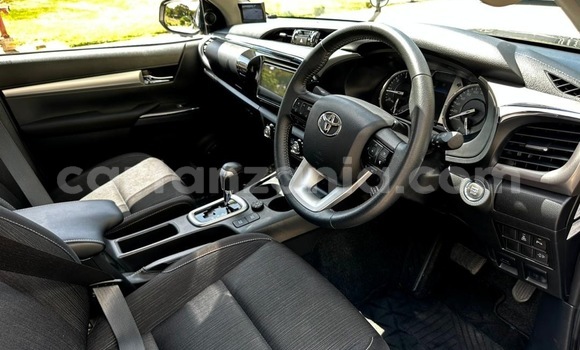 Nunua Imported Toyota Hilux Brown Gari ndani ya Dar es Salaam nchini Dar es Salaam Nunua Imported Toyota Hilux Brown Gari ndani ya Dar es Salaam nchini Dar es Salaam