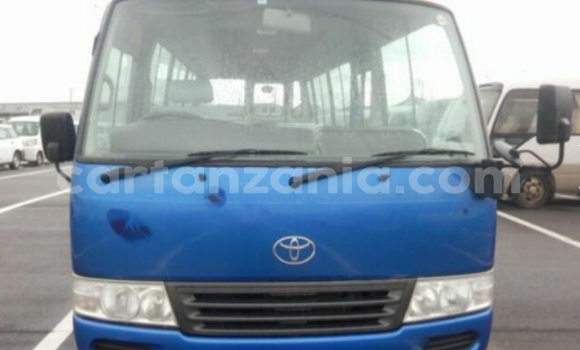 Nunua Imported Toyota Coaster Bluu Gari ndani ya Dar es Salaam nchini Dar es Salaam