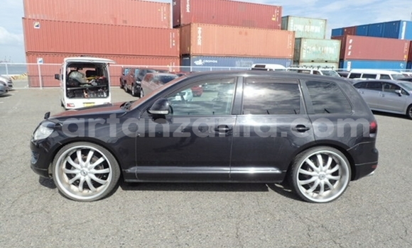 Nunua Imported Volkswagen Touareg Nyeusi Gari ndani ya Dar es Salaam nchini Dar es Salaam Nunua Imported Volkswagen Touareg Nyeusi Gari ndani ya Dar es Salaam nchini Dar es Salaam