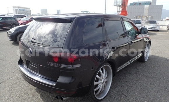 Nunua Imported Volkswagen Touareg Nyeusi Gari ndani ya Dar es Salaam nchini Dar es Salaam Nunua Imported Volkswagen Touareg Nyeusi Gari ndani ya Dar es Salaam nchini Dar es Salaam