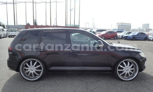 Nunua Imported Volkswagen Touareg Nyeusi Gari ndani ya Dar es Salaam nchini Dar es Salaam Nunua Imported Volkswagen Touareg Nyeusi Gari ndani ya Dar es Salaam nchini Dar es Salaam