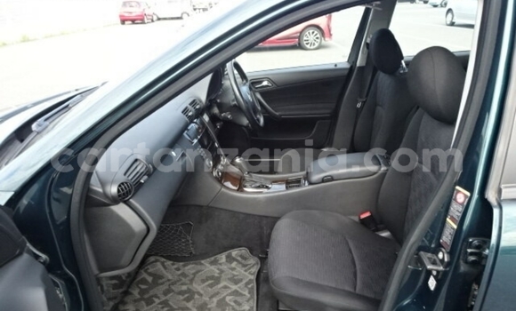 Nunua Imported Mercedes-Benz C180 coupe Kijani Gari ndani ya Dar es Salaam nchini Dar es Salaam Nunua Imported Mercedes-Benz C180 coupe Kijani Gari ndani ya Dar es Salaam nchini Dar es Salaam