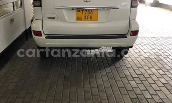 Buy Used Toyota Land Cruiser Prado White Car in Dodoma in Dodoma Buy Used Toyota Land Cruiser Prado White Car in Dodoma in Dodoma