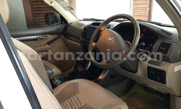 Buy Used Toyota Land Cruiser Prado White Car in Dodoma in Dodoma Buy Used Toyota Land Cruiser Prado White Car in Dodoma in Dodoma