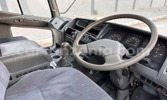 Nunua Ilio tumika Mitsubishi Fuso Fighter Nyingine Lori ndani ya Dar es Salaam nchini Dar es Salaam Nunua Ilio tumika Mitsubishi Fuso Fighter Nyingine Lori ndani ya Dar es Salaam nchini Dar es Salaam