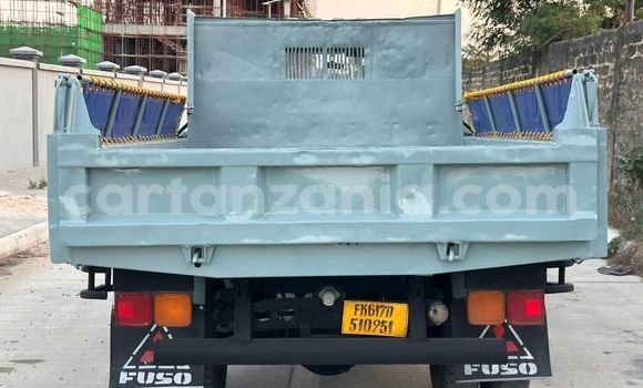 Nunua Ilio tumika Mitsubishi Fuso Fighter Nyingine Lori ndani ya Dar es Salaam nchini Dar es Salaam Nunua Ilio tumika Mitsubishi Fuso Fighter Nyingine Lori ndani ya Dar es Salaam nchini Dar es Salaam