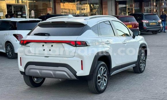 Nunua Ilio tumika Suzuki Forenza Nyeupe Gari ndani ya Dar es Salaam nchini Dar es Salaam Nunua Ilio tumika Suzuki Forenza Nyeupe Gari ndani ya Dar es Salaam nchini Dar es Salaam