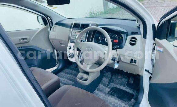 Nunua Ilio tumika Daihatsu Mira Nyeupe Gari ndani ya Dar es Salaam nchini Dar es Salaam Nunua Ilio tumika Daihatsu Mira Nyeupe Gari ndani ya Dar es Salaam nchini Dar es Salaam