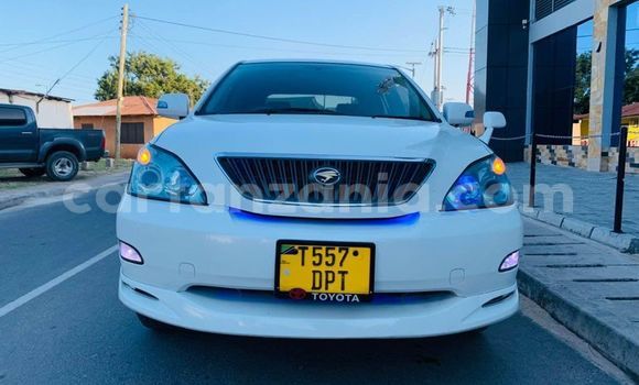 Nunua Ilio tumika Toyota Harrier Nyeupe Gari ndani ya Dar es Salaam nchini Dar es Salaam Nunua Ilio tumika Toyota Harrier Nyeupe Gari ndani ya Dar es Salaam nchini Dar es Salaam