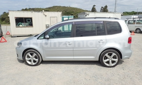 Buy Import Volkswagen Touran Silver Car in Dar es Salaam in Dar es Salaam Buy Import Volkswagen Touran Silver Car in Dar es Salaam in Dar es Salaam