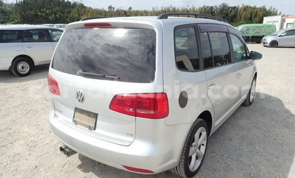 Buy Import Volkswagen Touran Silver Car in Dar es Salaam in Dar es Salaam Buy Import Volkswagen Touran Silver Car in Dar es Salaam in Dar es Salaam