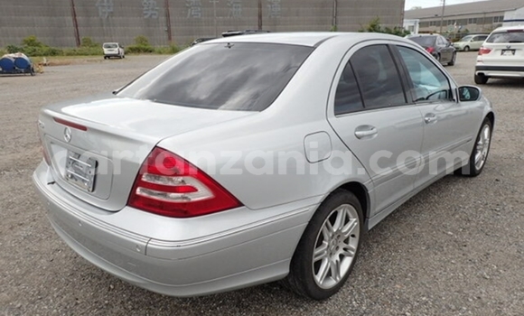 Nunua Imported Mercedes‒Benz C–Class Fedha Gari ndani ya Dar es Salaam nchini Dar es Salaam Nunua Imported Mercedes‒Benz C–Class Fedha Gari ndani ya Dar es Salaam nchini Dar es Salaam