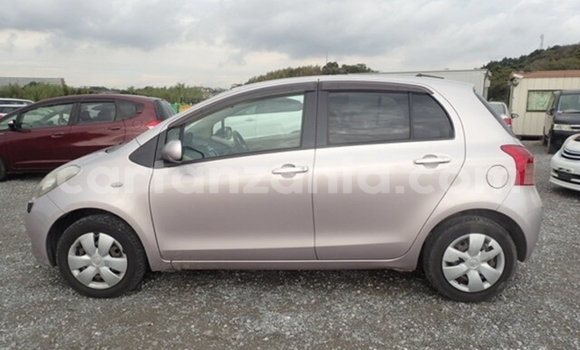 Nunua Imported Toyota Vitz Nyingine Gari ndani ya Dar es Salaam nchini Dar es Salaam Nunua Imported Toyota Vitz Nyingine Gari ndani ya Dar es Salaam nchini Dar es Salaam