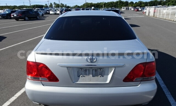 Buy Import Toyota Crown Silver Car in Dar es Salaam in Dar es Salaam Buy Import Toyota Crown Silver Car in Dar es Salaam in Dar es Salaam