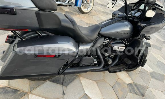Buy Used Harley Davidson Road Glide Silver Bike in Arusha in Arusha Buy Used Harley Davidson Road Glide Silver Bike in Arusha in Arusha