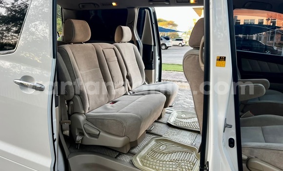 Nunua Ilio tumika Toyota Alphard Nyeupe Gari ndani ya Dar es Salaam nchini Dar es Salaam Nunua Ilio tumika Toyota Alphard Nyeupe Gari ndani ya Dar es Salaam nchini Dar es Salaam