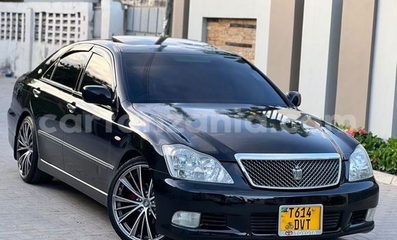 Buy Used Toyota Crown Black Car in Dar es Salaam in Dar es Salaam Buy Used Toyota Crown Black Car in Dar es Salaam in Dar es Salaam