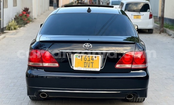 Buy Used Toyota Crown Black Car in Dar es Salaam in Dar es Salaam Buy Used Toyota Crown Black Car in Dar es Salaam in Dar es Salaam