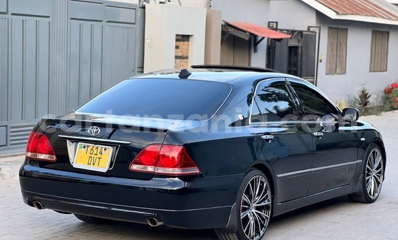 Buy Used Toyota Crown Black Car in Dar es Salaam in Dar es Salaam Buy Used Toyota Crown Black Car in Dar es Salaam in Dar es Salaam