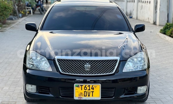 Buy Used Toyota Crown Black Car in Dar es Salaam in Dar es Salaam Buy Used Toyota Crown Black Car in Dar es Salaam in Dar es Salaam