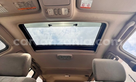 Nunua Imported Toyota Land Cruiser Nyeupe Gari ndani ya Dar es Salaam nchini Dar es Salaam Nunua Imported Toyota Land Cruiser Nyeupe Gari ndani ya Dar es Salaam nchini Dar es Salaam