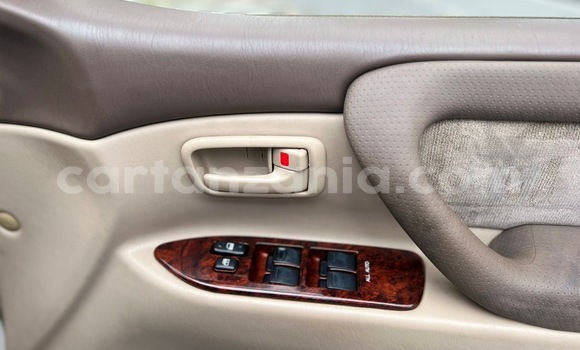 Nunua Imported Toyota Land Cruiser Nyeupe Gari ndani ya Dar es Salaam nchini Dar es Salaam Nunua Imported Toyota Land Cruiser Nyeupe Gari ndani ya Dar es Salaam nchini Dar es Salaam