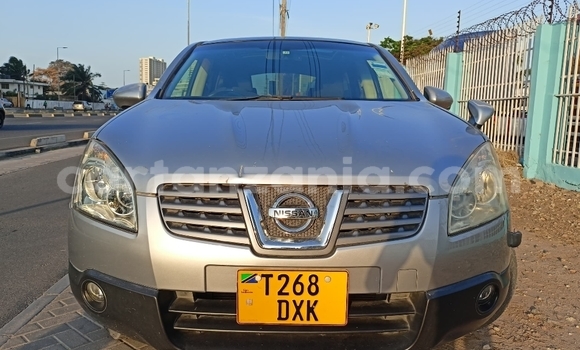Buy Used Nissan Dualis Silver Car in Dar es Salaam in Dar es Salaam