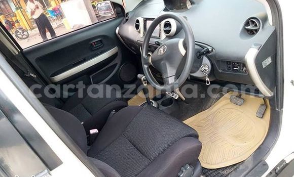 Buy Used Toyota IST White Car in Dar es Salaam in Dar es Salaam Buy Used Toyota IST White Car in Dar es Salaam in Dar es Salaam