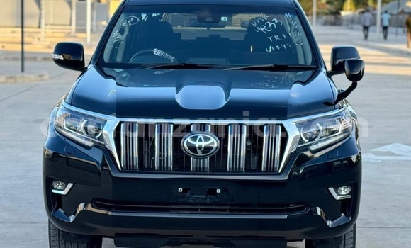 Nunua Imported Toyota Land Cruiser Prado Nyeusi Gari ndani ya Dar es Salaam nchini Dar es Salaam Nunua Imported Toyota Land Cruiser Prado Nyeusi Gari ndani ya Dar es Salaam nchini Dar es Salaam