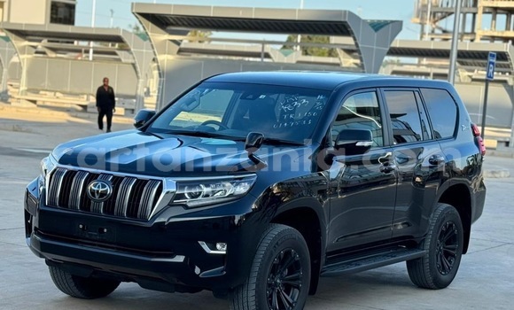 Nunua Imported Toyota Land Cruiser Prado Nyeusi Gari ndani ya Dar es Salaam nchini Dar es Salaam Nunua Imported Toyota Land Cruiser Prado Nyeusi Gari ndani ya Dar es Salaam nchini Dar es Salaam
