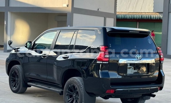 Nunua Imported Toyota Land Cruiser Prado Nyeusi Gari ndani ya Dar es Salaam nchini Dar es Salaam Nunua Imported Toyota Land Cruiser Prado Nyeusi Gari ndani ya Dar es Salaam nchini Dar es Salaam
