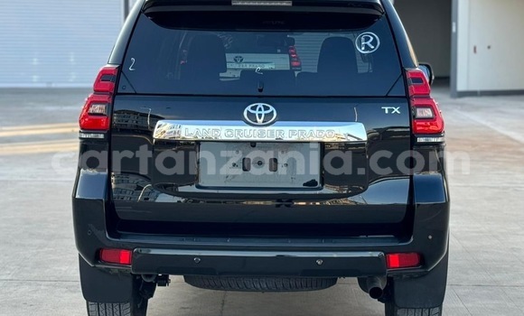 Nunua Imported Toyota Land Cruiser Prado Nyeusi Gari ndani ya Dar es Salaam nchini Dar es Salaam Nunua Imported Toyota Land Cruiser Prado Nyeusi Gari ndani ya Dar es Salaam nchini Dar es Salaam