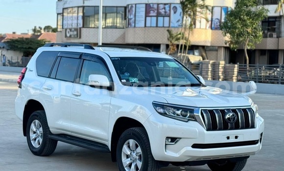 Buy Import Toyota Land Cruiser Prado White Car in Dar es Salaam in Dar es Salaam Buy Import Toyota Land Cruiser Prado White Car in Dar es Salaam in Dar es Salaam